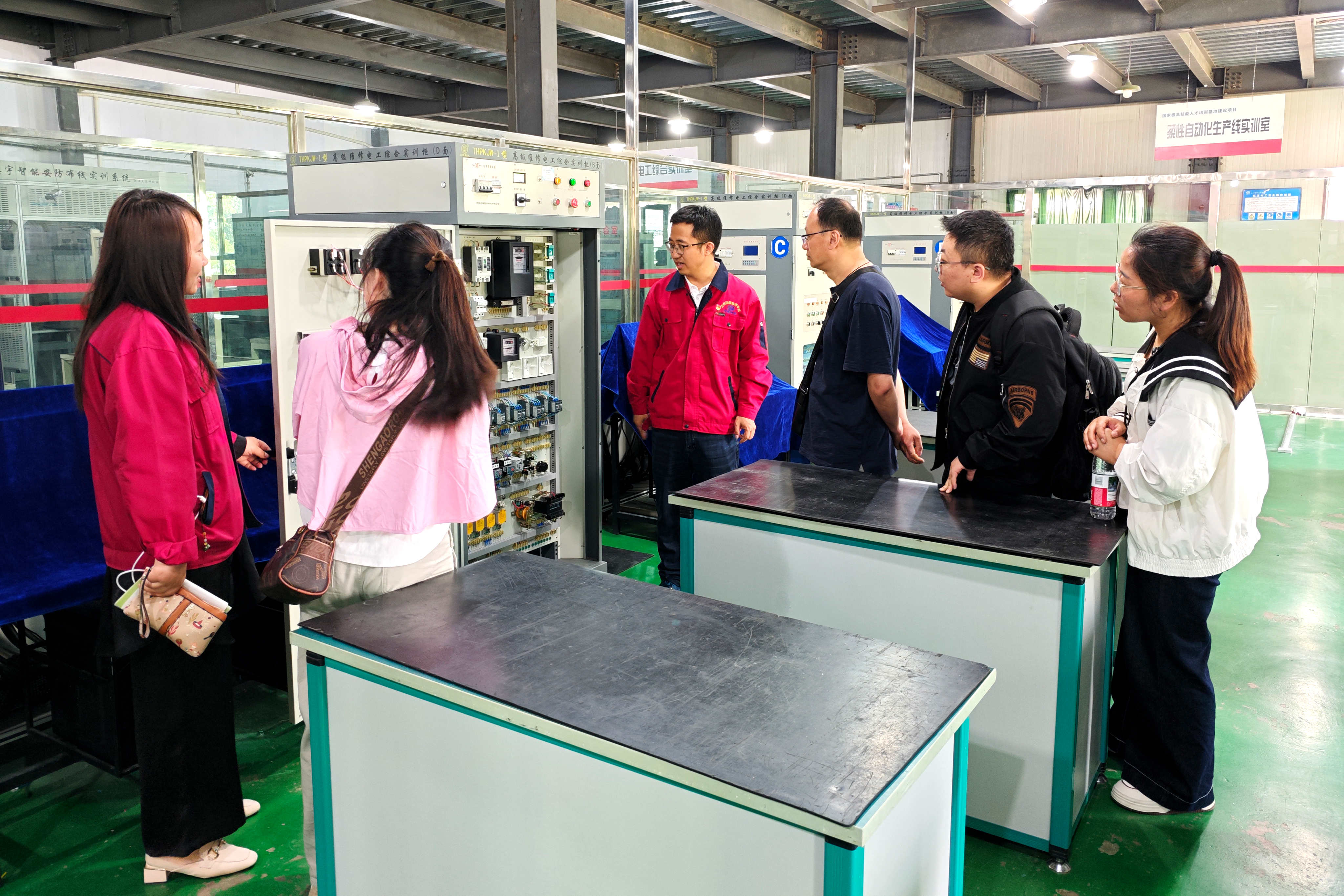 交流促提升 研讨共发展—电钳教研室赴兰州铁路技师学院开展工学一体化教学研讨活动